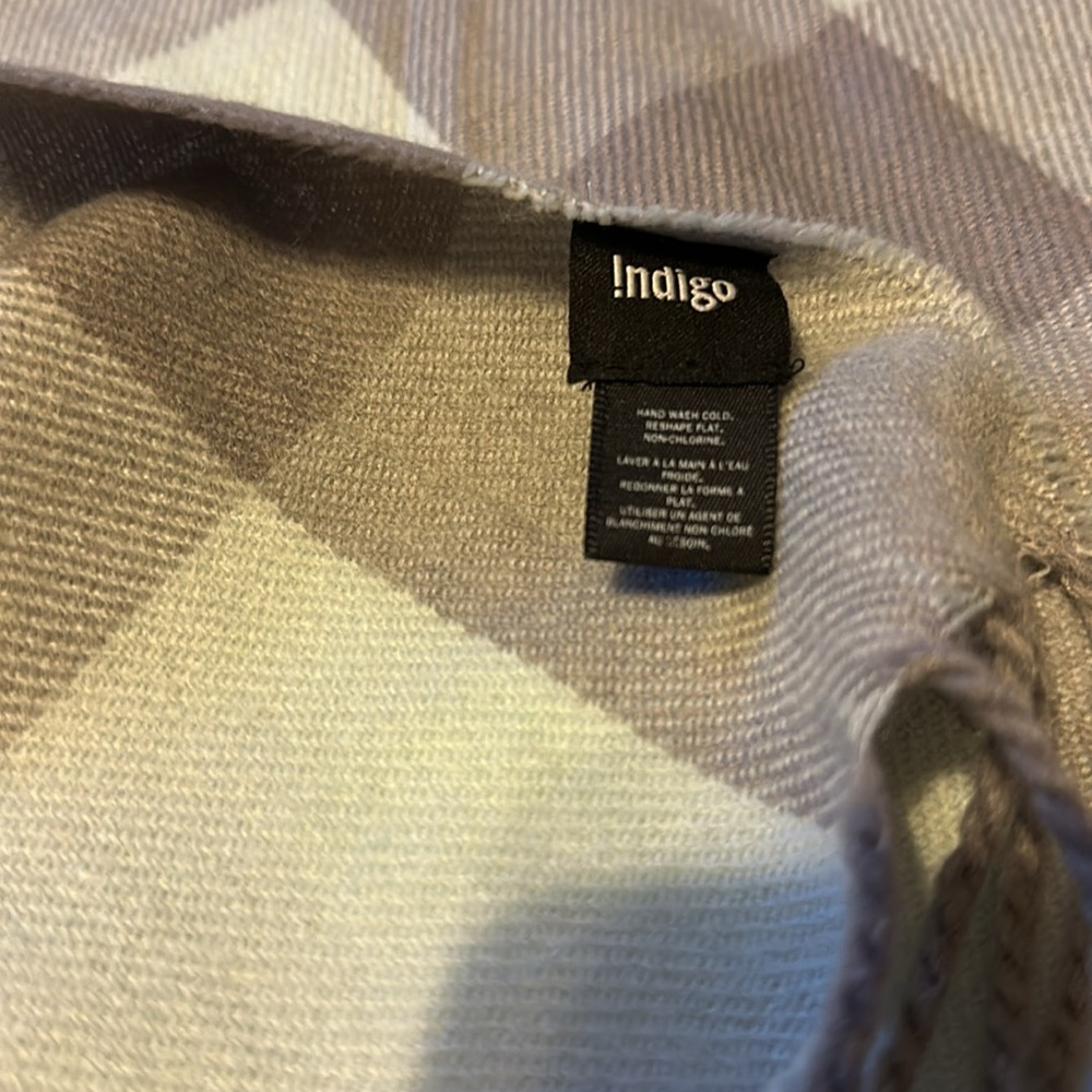 Scarf - Picture 2 of 2